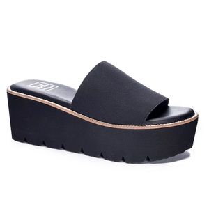 Women's Pivot Platform Sandal